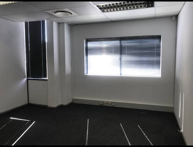 645M² OFFICE TO LET IN SPRINGFIELD
